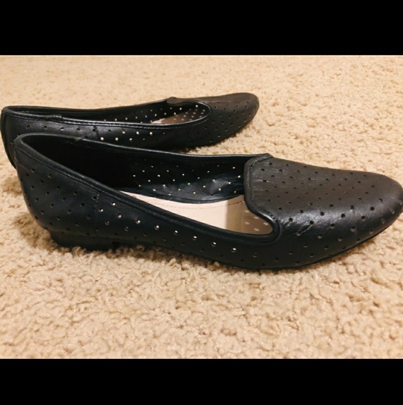 Vince Camuto Flats - Picture 6 of 6